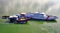 Bakamla Amankan 3 Kapal Tambang Pasir Ilegal di Perairan Karimun