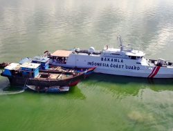 Bakamla Amankan 3 Kapal Tambang Pasir Ilegal di Perairan Karimun