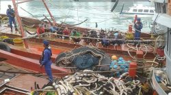 Curi Ikan di Perairan Indonesia, 2 Kapal Berbendera Vietnam Ditangkap