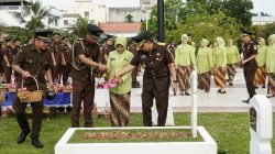 Peringati HBA ke-64 dan IAD ke-24, Kejati Kepri Gelar Upacara di Taman Makam Pahlawan Tanjungpinang