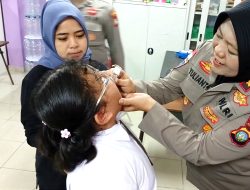 Sidokkes Polresta Barelang Gelar Imunisasi Polio Anak di Puskesmas Baloi Permai