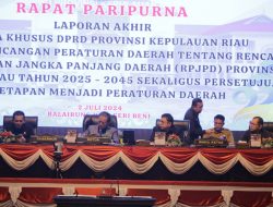 DPRD Kepri Sahkan Perda RPJPD 2025-2045, Diharapkan Jadi Acuan Pembangunan Daerah