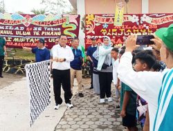 Gubernur Ansar Lepas Ratusan Peserta Jalan Sehat Milad ke-35 IAI Miftahul Ulum Tanjungpinang