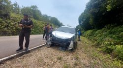 Hilang Kendali, Mobil Avanza Ringsek di Lagoi Bintan