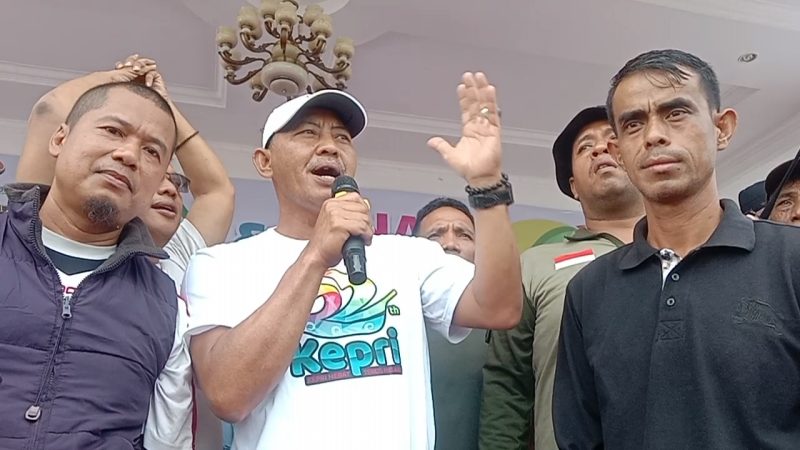 Warga Teriaki Sekda Kepri