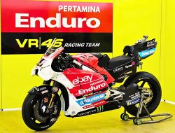 MotoGP 2024 Indonesia: Tim Pertamina Enduro VR46 Tampilkan Semangat Merah Putih di Balapan Mandalika