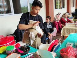 Mahasiswa UMRAH Dagang Ayam Geprek di Kampus, Dewantoro Raup Omzet hingga Rp7 Juta