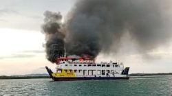 Kapal Roro KMP Tandeman terbakar