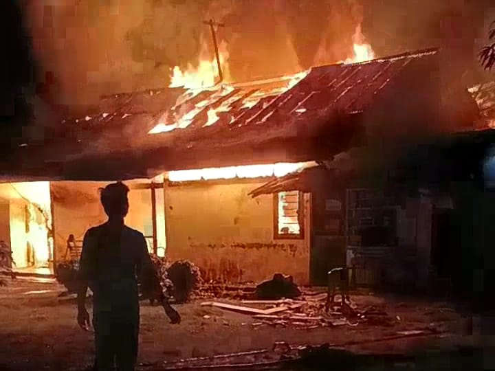 Rumah Terbakar di Kompleks Timah