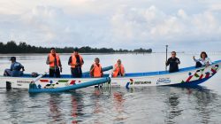 Pertamina Serahkan Bantuan Kapal di Natuna