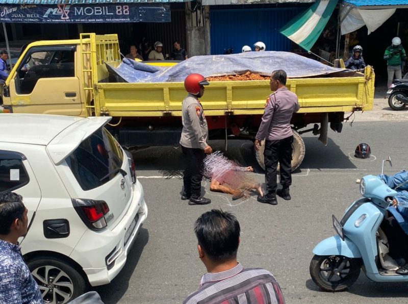 Pengendara Motor Tewas di Tempat