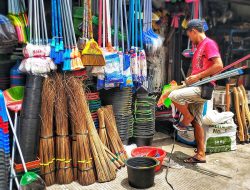 Sapu Bikinan Indonesia Laris di Pasar Internasional, Harga Satuan USD 25 di AS