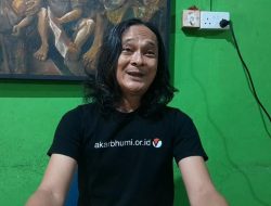 Akar Bhumi Soroti Kayu Bakau Jadi Penyangga APK Paslon di Batam