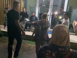 2 Wanita Diamankan ke Bawaslu Batam Diduga Korlap Bagi-Bagi Uang