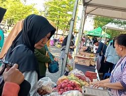 Warga Serbu Operasi Pasar Murah Jelang Nataru di Tanjungpinang  