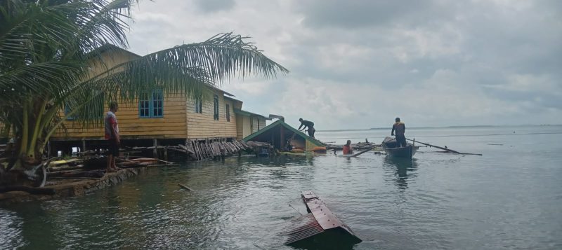 Rumah Warga Penyengat Ambruk