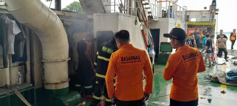 Kapal Roro Terbakar