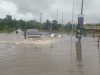 Air Waduk Gesek Meluap Sampai ke Jalan, Lalu Lintas Macet