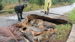 Jalan Teluk Setimbul Ambles, Mobil dan Truk Tidak Bisa Melintas